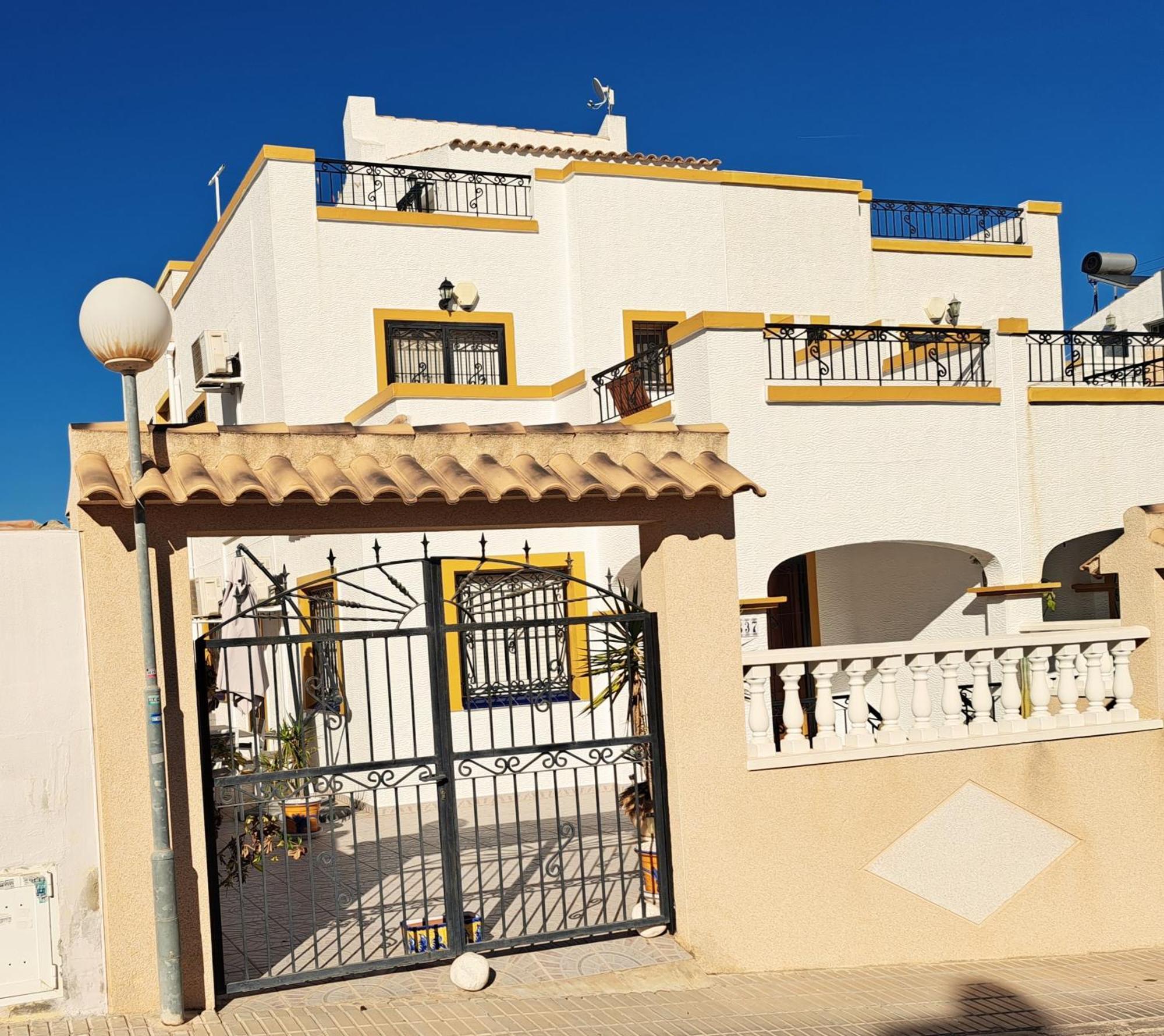 הוילה Orihuela - Sleeps 6 - Pool - Parking - Petfriendly מראה חיצוני תמונה
